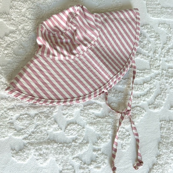 Business & Pleasure Wide Brim Beach Hat in Pink Stripe - Picture 3 of 7